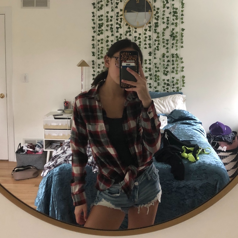 AMERICAN EAGLE | PLAID BUTTON UP SHIRT